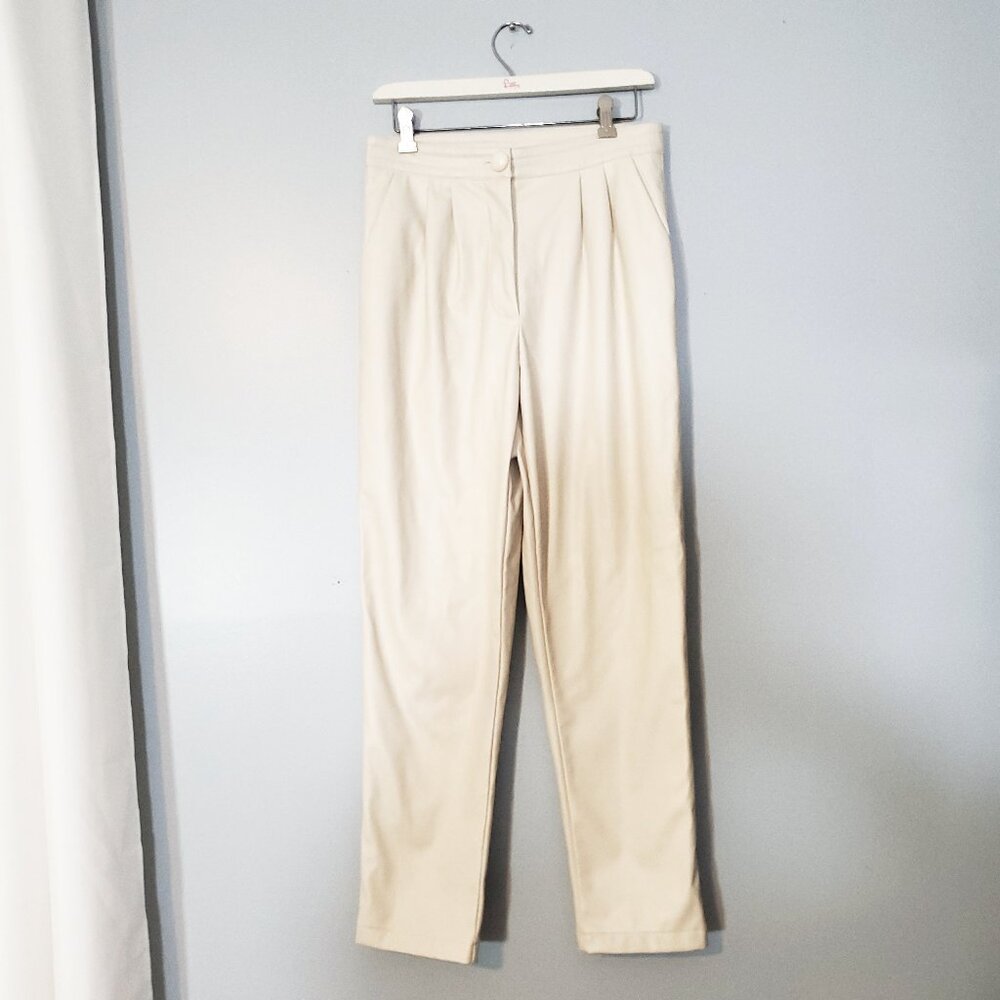 PRINCESS POLLY Beige Faux Leather LOVE CLUB Size 6